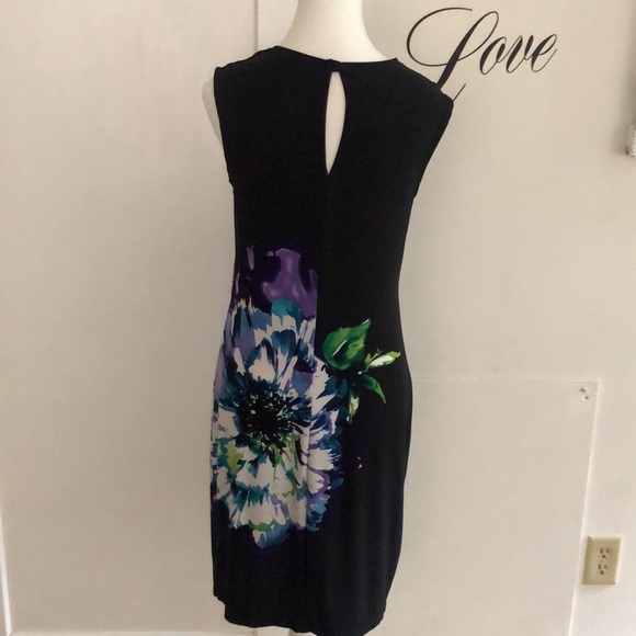 Stretch curve hugging black floral dress - Picture 4 of 6